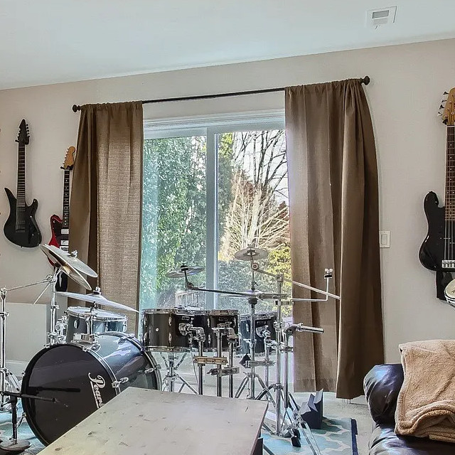 slider with curtains